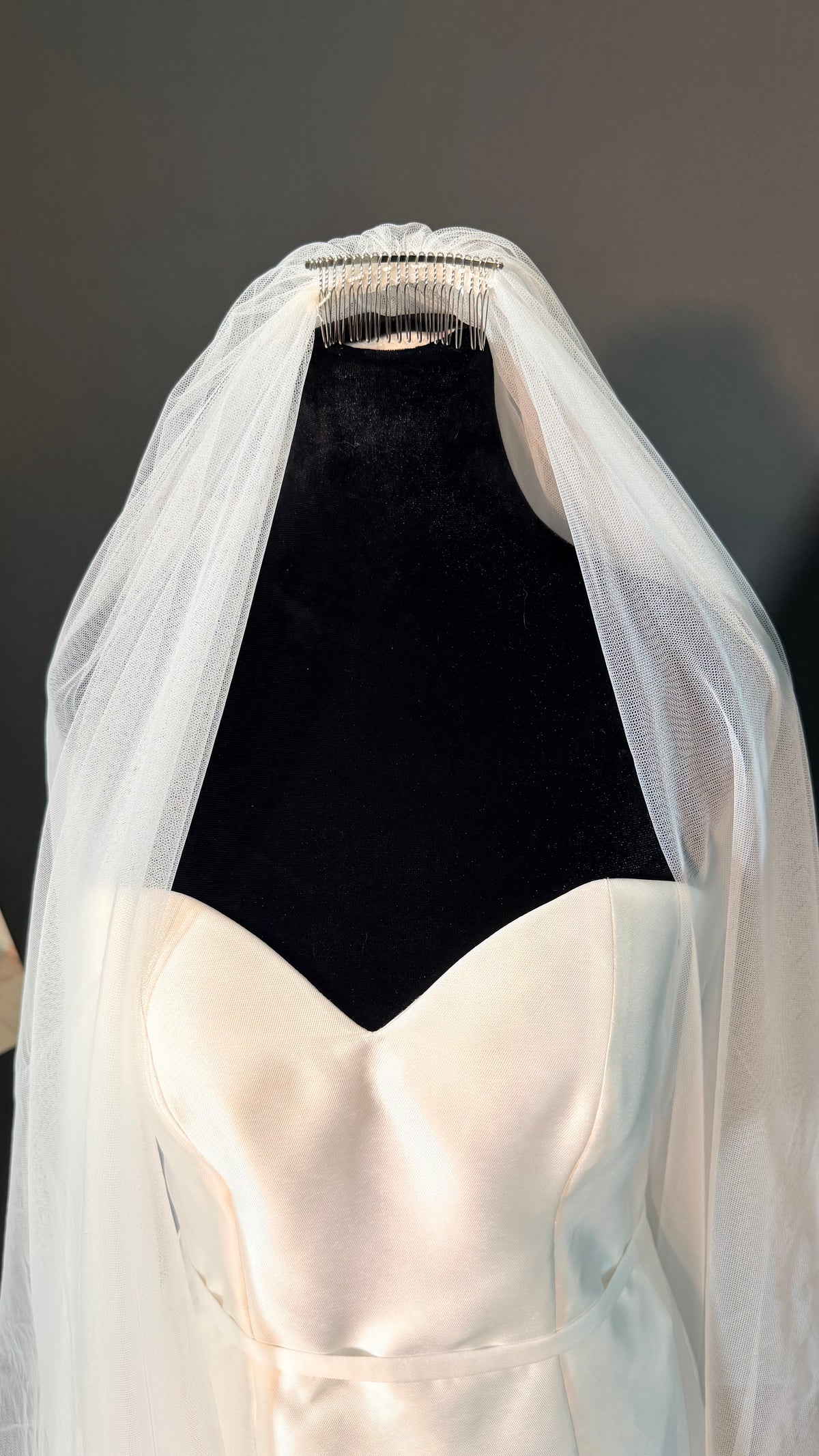 Double Layer Simple Cathedral Veil — photograph 5 of 6