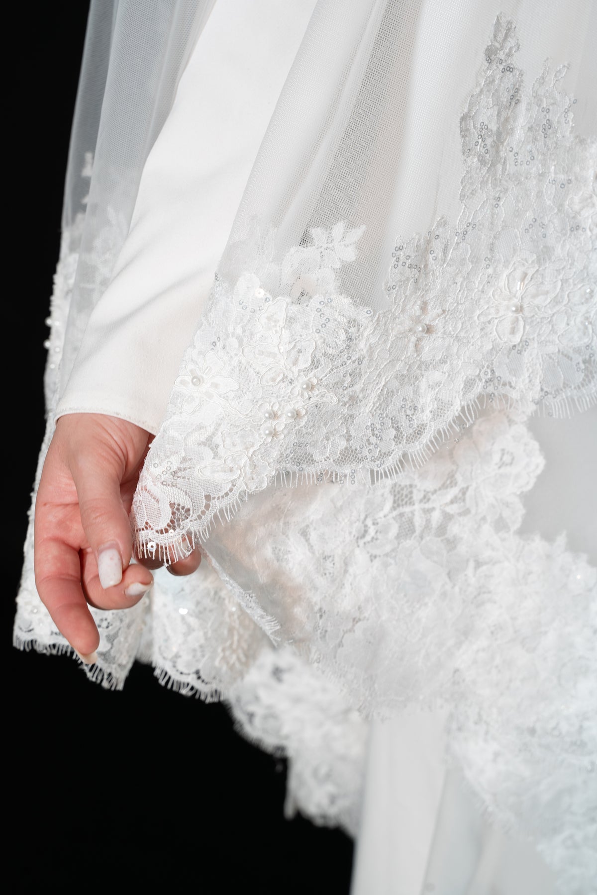 Dianna Cathedral Lace Veil with Blusher — photograph 5 of 6